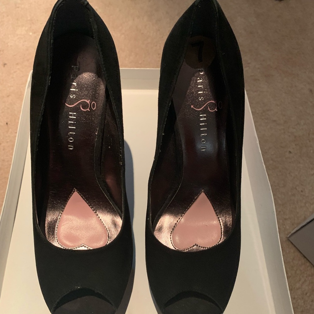 Shoes - Picture 2 of 5